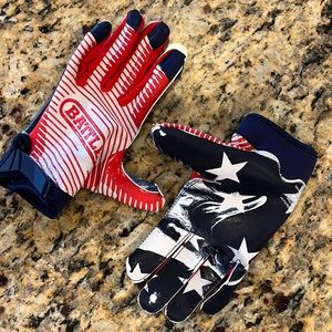Battle Stars and Stripes Youth Football Gloves YL